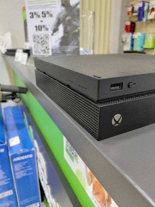 Ігрова консоль Microsoft Xbox One X (1787) 1Tb