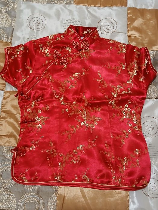 Camisa de Seda Vermelha com Dourado