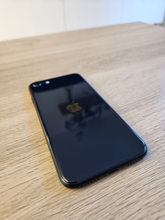 Iphone SE3 (2022) 64 Gb - 93% Baterii! + szkło