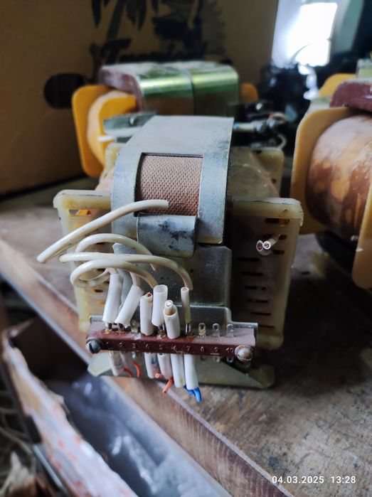 Трансформатор тока. Блоки питания