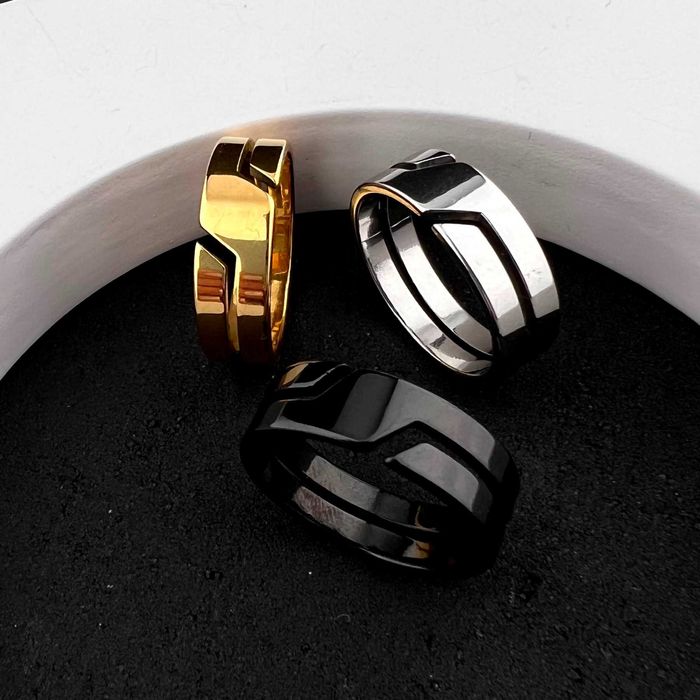 Обручка каблучка вінчальний перстень з медичної сталі ширина 7мм