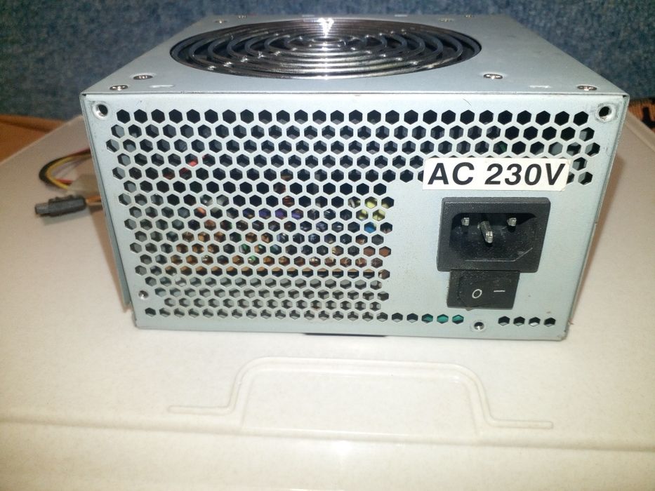 Рабочий! Блок питания к компьютеру