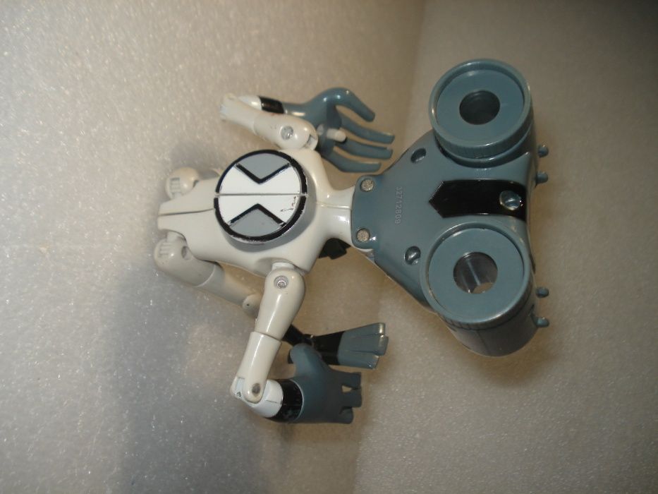 Rara Figura Ben 10 Grey Matter com binóculos de 2002