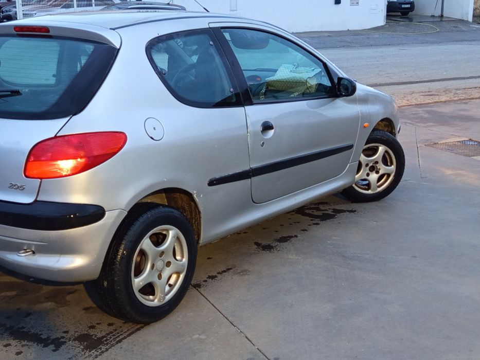 Peguoet 206 do ano 2001