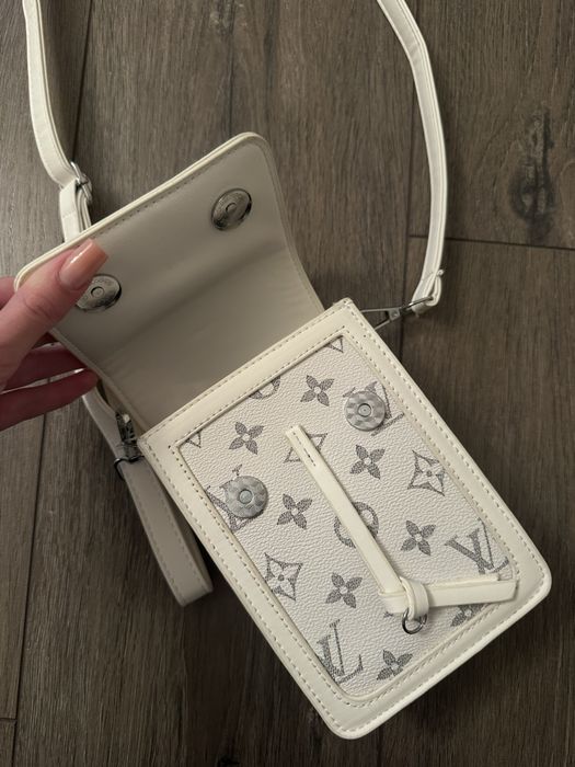 Сумочка Louis Vuitton в стані нова