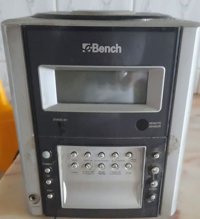 Rádio CD vintage Bench - desconheço funcionamento