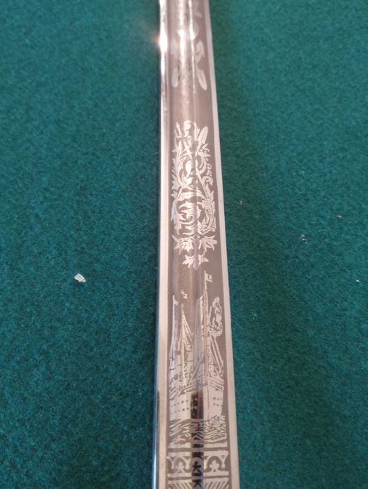 Espada Naval Portuguesa M/1911 para Oficial  Superior  da Marinha. Final do século XX