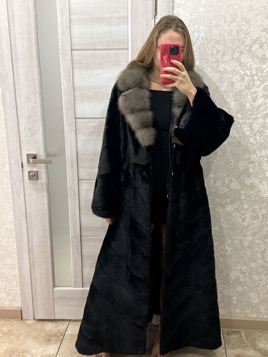 Шикарная длинная норковая шуба  блэкглама с баргузинским соболем