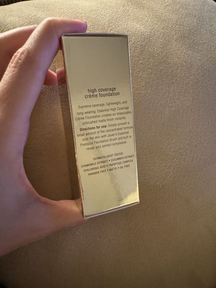 Essential Crème Foundation