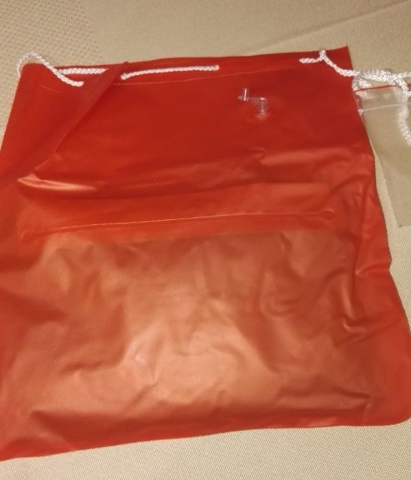 T'shirt personalizável, em que se pode escrever