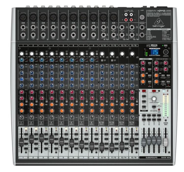 conjunto amplificador + mesa de mistura + leitor de cd