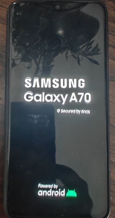 One Plus 9 Pro + Samsung A70