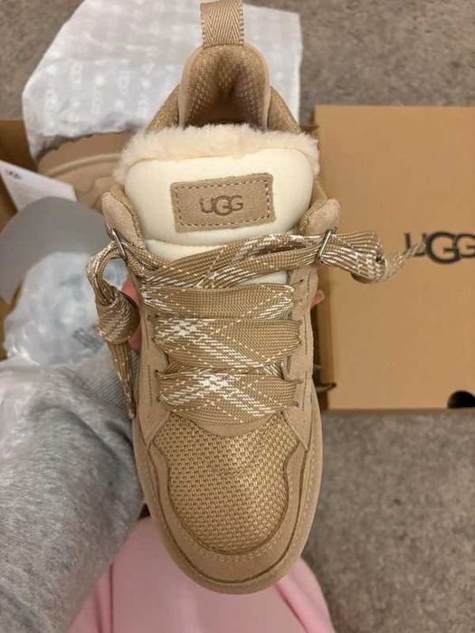 UGG Lowmel Sand r.38