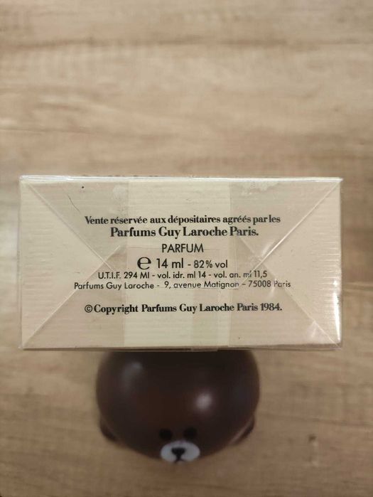 Fidji Guy Laroche Paris