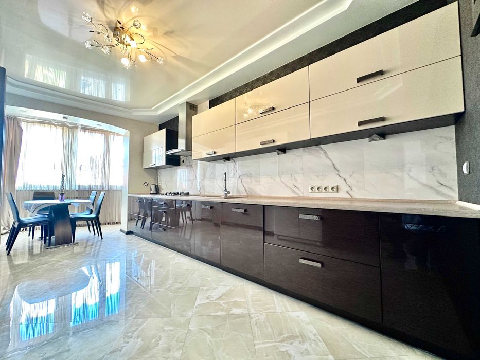 Продаж 3-кімнатної квартири в центрі Трускавця!