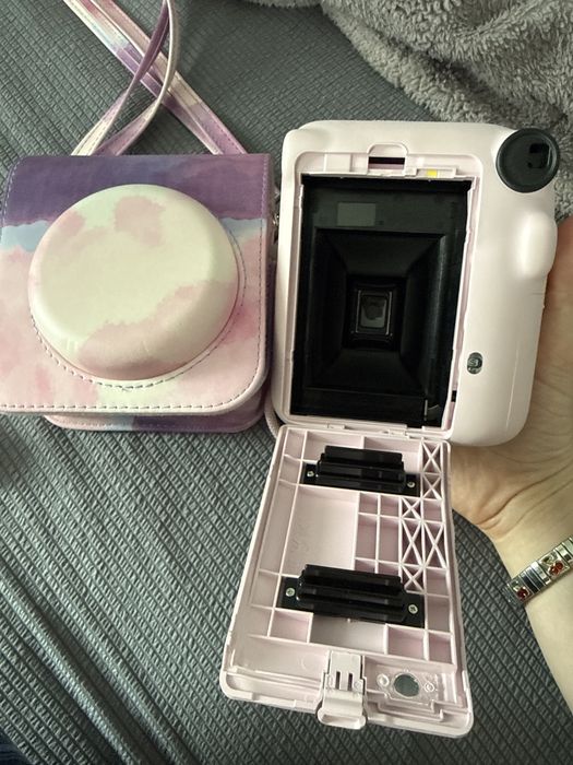 Фотоапарат Instax mini 12