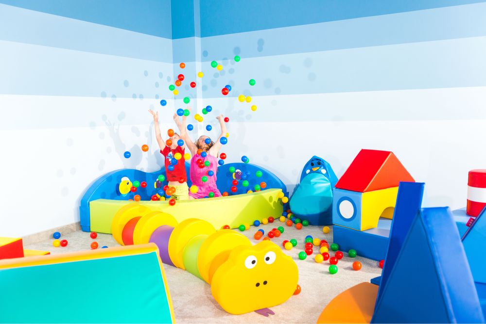 Kolobrzeg Polanki Park marzec wiosna  apartament basen sauna jacuzzi