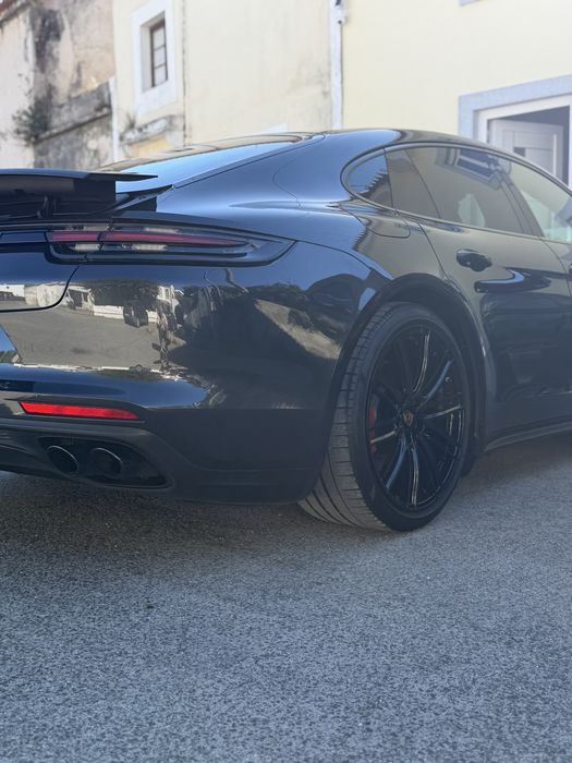 Porsche panamera 4 E-Hybrid