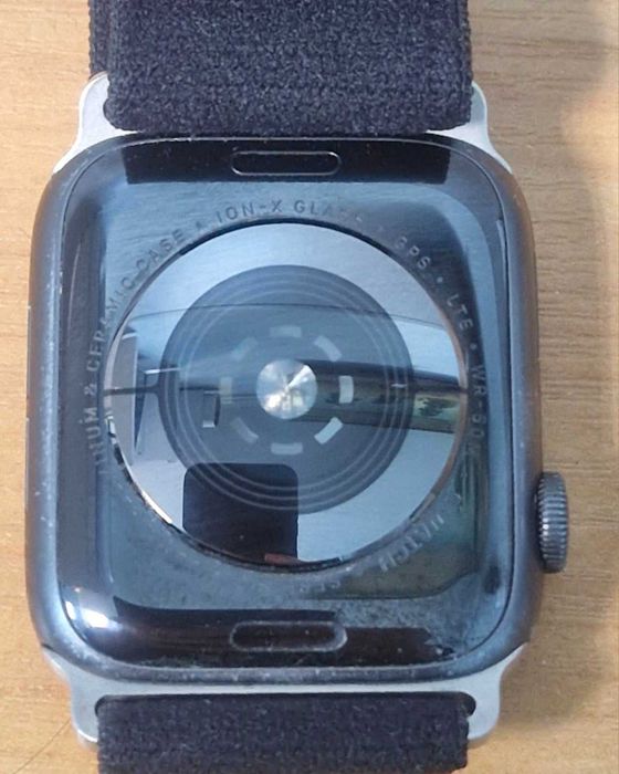 Смарт-годинник Apple watch series 5 gps 44m.