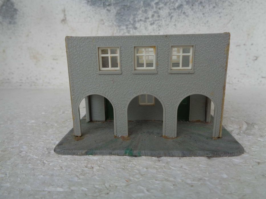 1:87 BRICOLAR edificio com falhas ver fotos