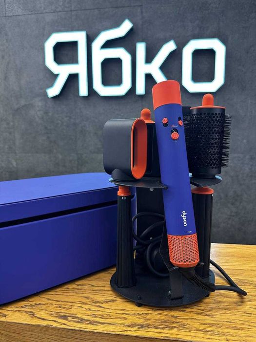 Стайлер для прямого та хвилястого волосся Dyson Airwrap i.d.