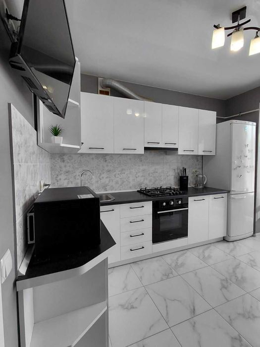 Компактна 1-кім. квартира з автономним опаленням, ремонтом і меблями!