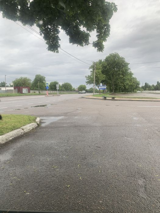 Продаю 10 соток фасад Сухоярська!