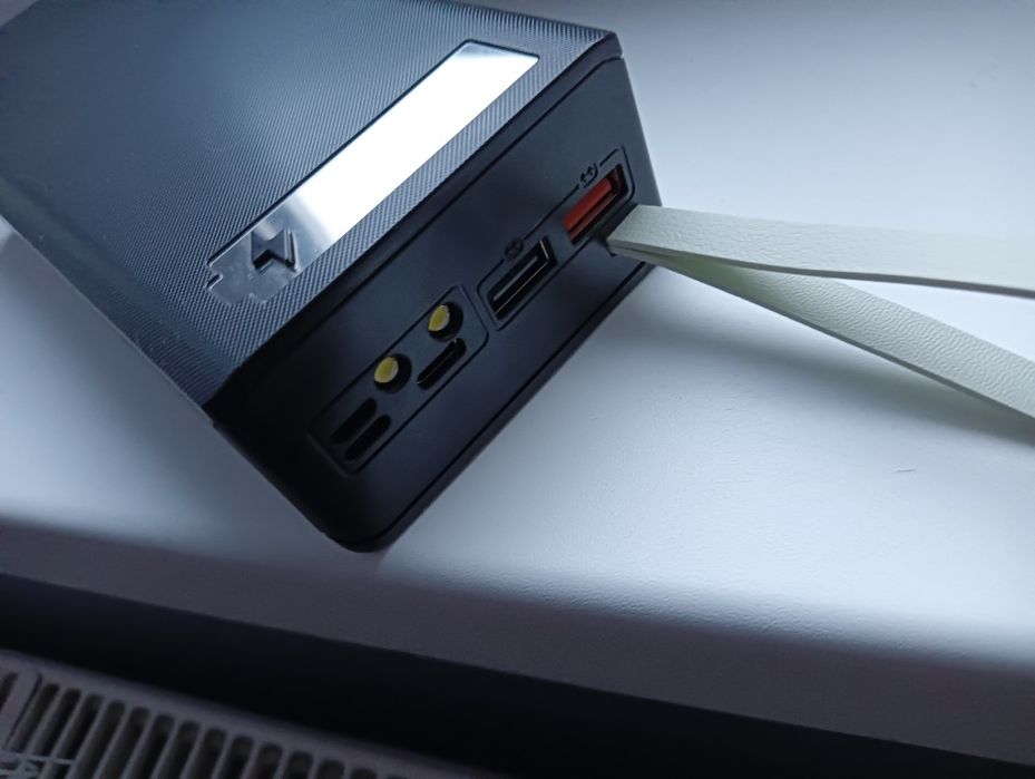 Duży powerbank na 16 ogniw gotowy do użycia