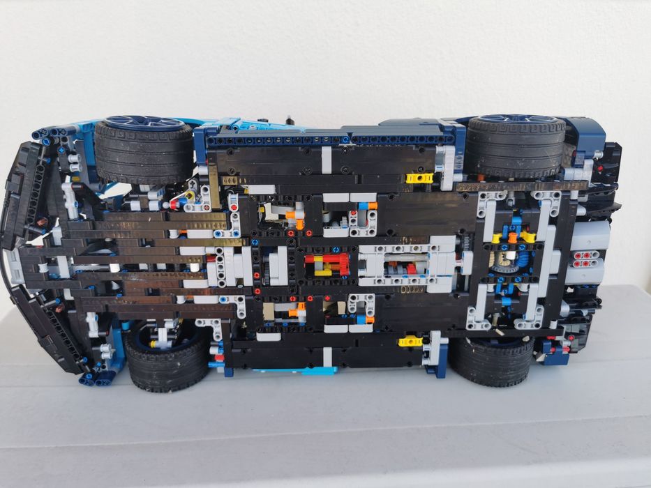 INCOMPLETO!! Lego Bugatti Chiron