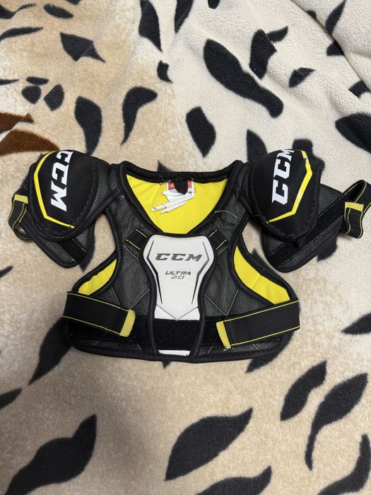 Продам нагрудник детский CCM, размер YTH M