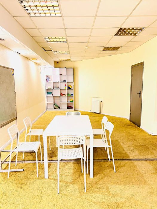 Продаж унікального фасадного приміщення  в ЦЕНТРІ, вул.Б.Хмельницького