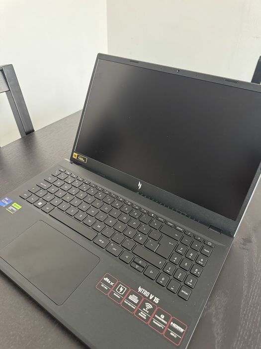 Portátil Acer Nitro V15 com ecrã FHD IPS de 15,6 polegadas