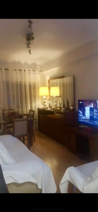 Aparador com espelho 2 metros