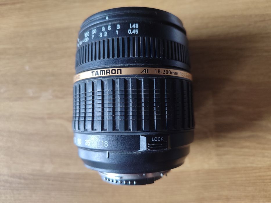 Nikon D40 + Tamron 18-200