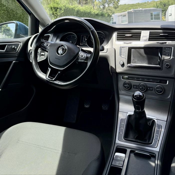 VW Golf 1.6 TDi 2013 **DESDE 139€ mes **