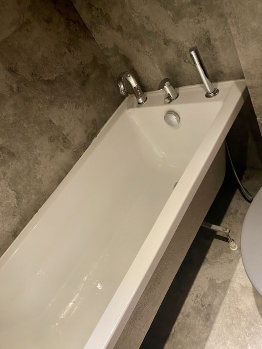 Wanna akryl kolo z komplet bateria chrom nozki