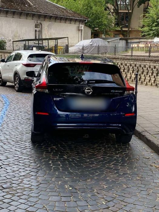 Продам Nissan Leaf 2018