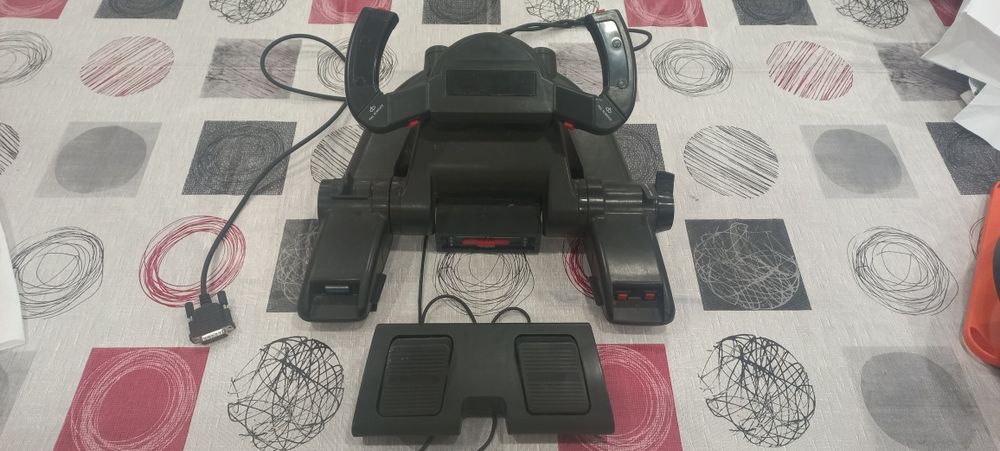 Volante PC Gaming antigo retro