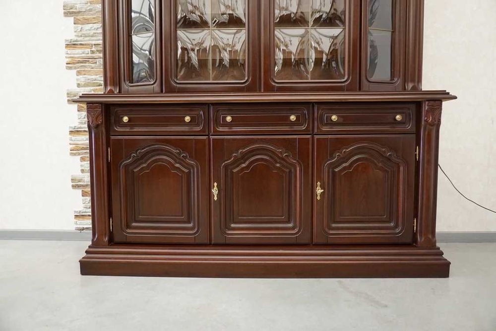 witryna z komodą mahoń mahoniowa podświetlana szer. 162   p-814  -20%