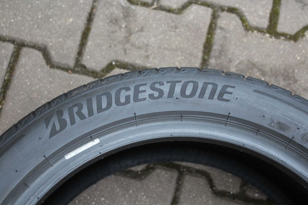 225 45 R17 Bridgestone Turanza T005