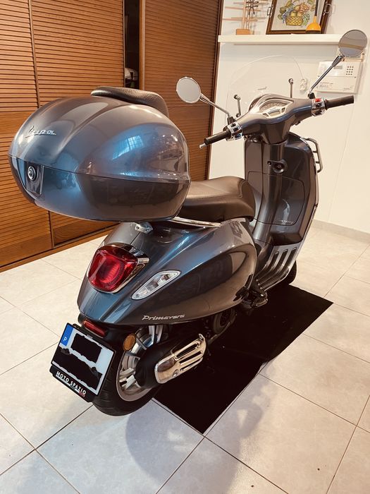 Vespa primavera touring 125