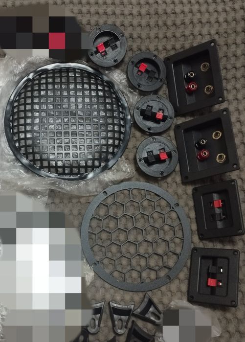 Розпродаж аудіо фурнітури