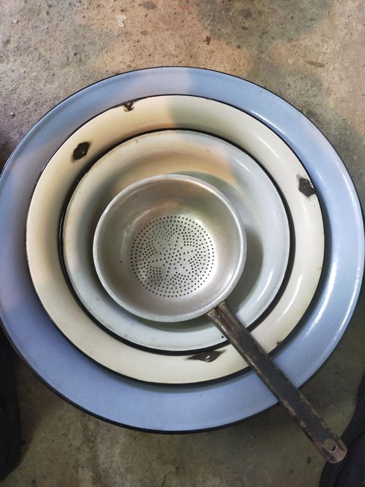 miski emaliowane, durszlaki