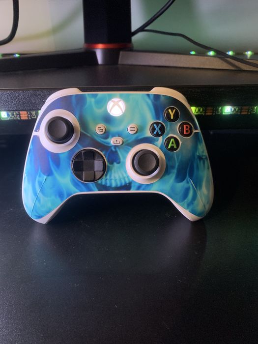 Xbox serie X + acompanhamentos incluindo