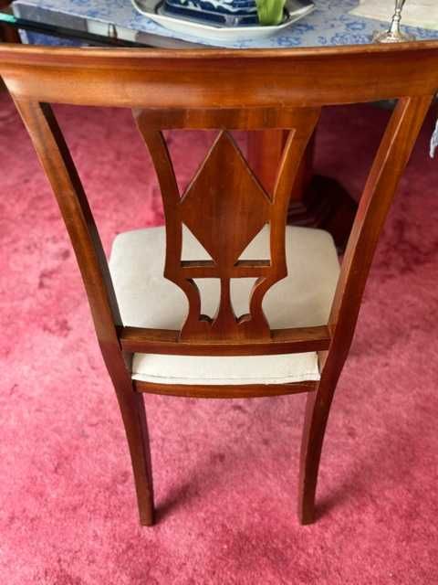 8 elegantes cadeiras de sala de jantar em cerejeira