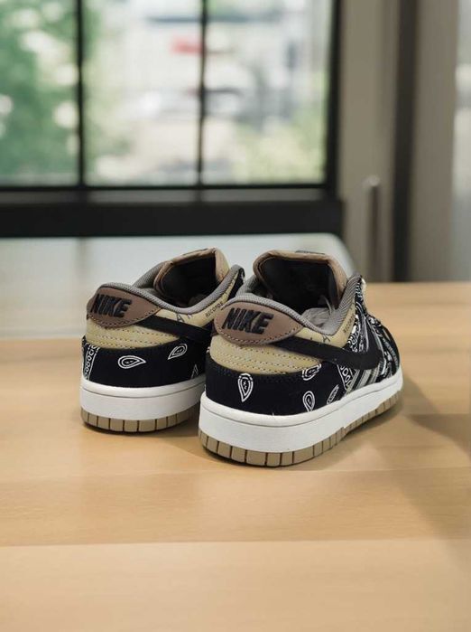 Nike SB Low Dunk x Travis Scott