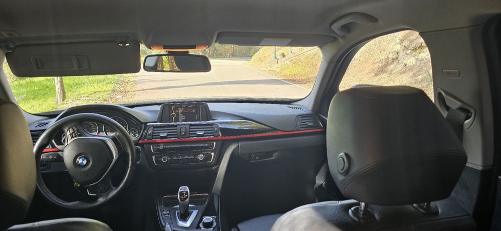 BMW 320d F31 Nacional Pack M (como nova)