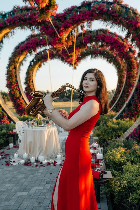 Саксофон жива музика, освідчення, музичний супровід, саксофоніст.