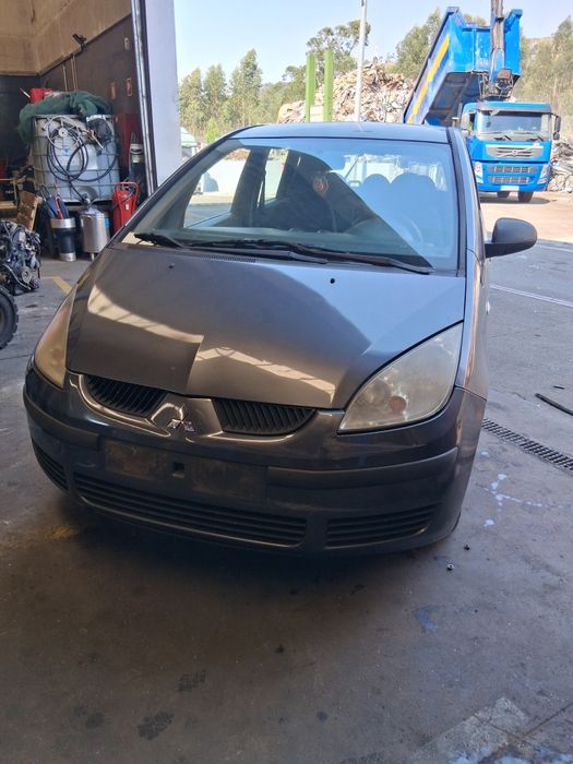Mitsubishi colt para peças