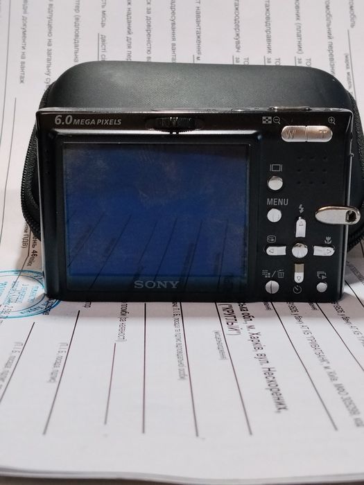 Цифровой фотоаппарат sony, оригинал.